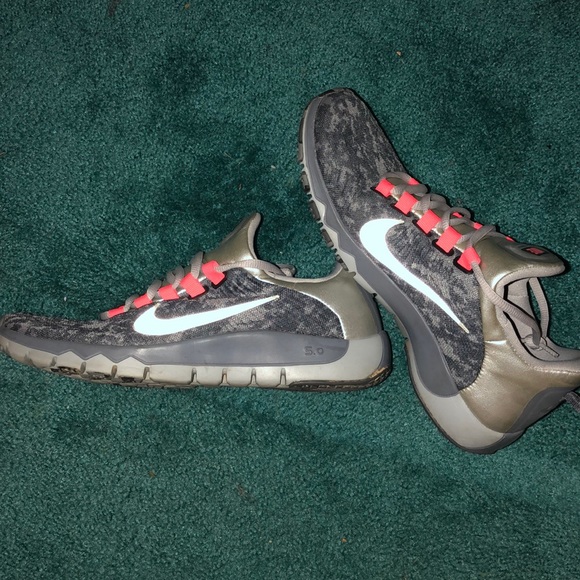 Nike sneakers - Picture 1 of 5